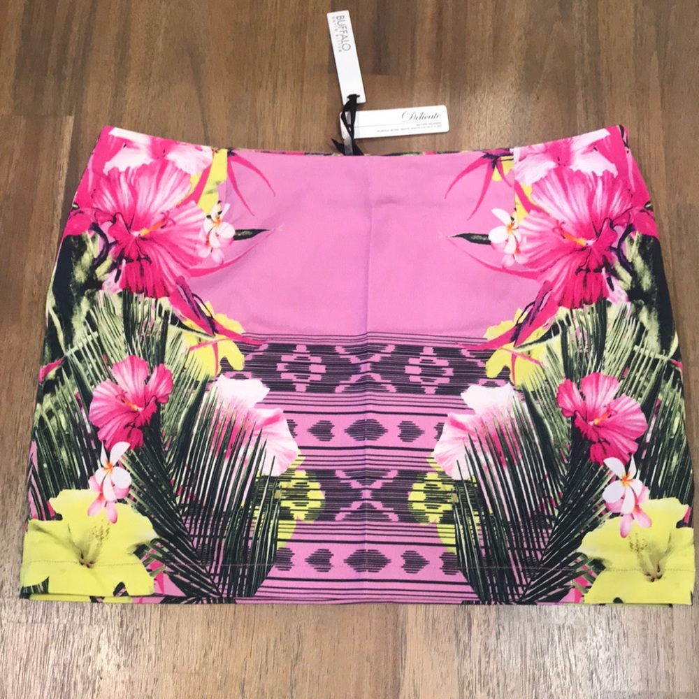 🆕Women's Large Buffalo Stretch Mini Skirt